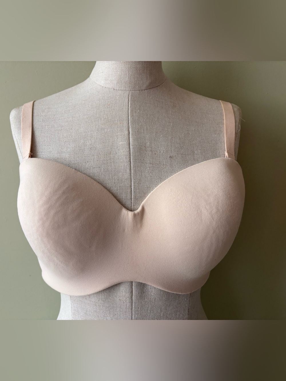 La Vie En Rose My Memory  Light Nude Strapless Convertible Bra 38DD